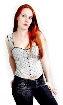 Simone Simons - (2005) Simone Simons 04.jpg